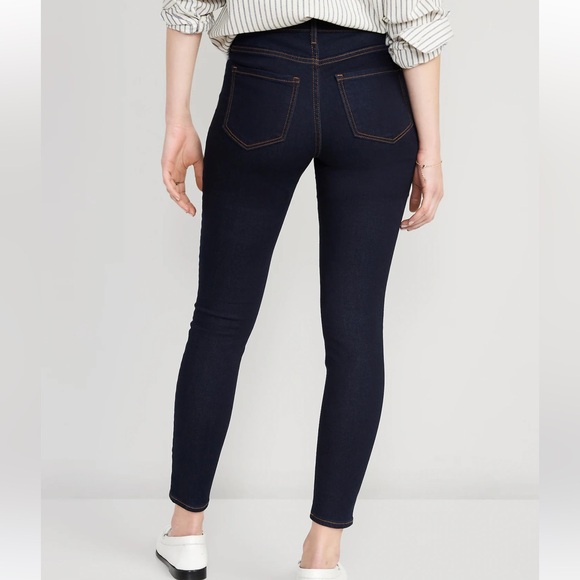 Old Navy Rockstar Super Skinny Jean - Picture 2 of 10